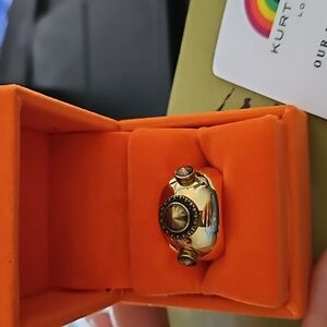 Kurt Geiger Oval Ring